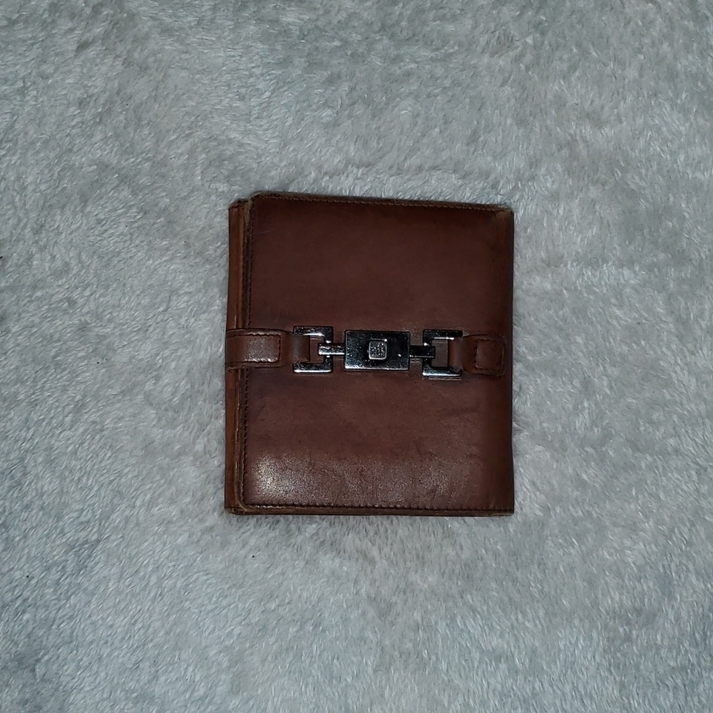 Gucci Compact Wallet with Piston Lock